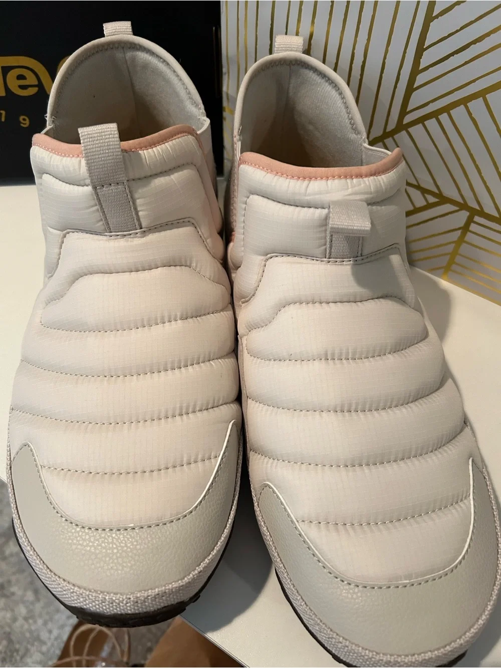 ✨ Teva All-Gender ReEmber Terrain Mid | Pink + Taupe | Women’s 15 Men’s 13 NIB